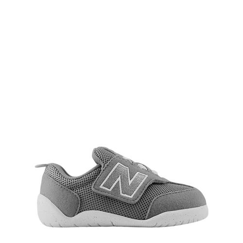 Se New Balance First Baby Sneakere Harbor Grey | Grå | 17 EU ved Babyshop