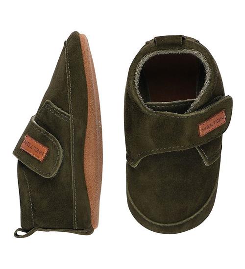 Se Melton Hjemmesko - Suede Slippers m. Velcro - Dark Olive ved KidsWorld