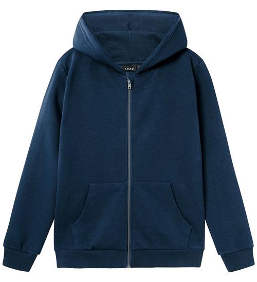 Se LMTD Cardigan m. HÃ¦tte - Noos - NlnNizu - Navy Blazer ved KidsWorld