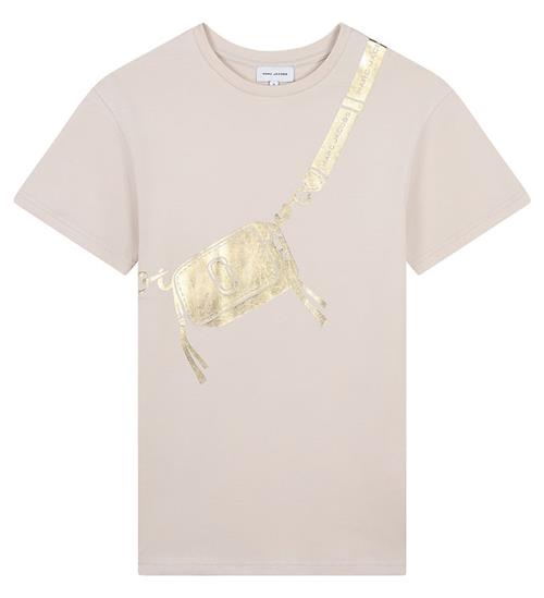 Se Little Marc Jacobs Kjole - Sand/Guld m. Taske ved KidsWorld