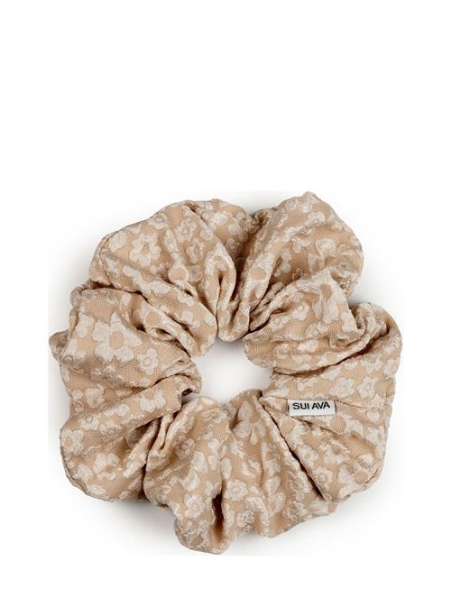 Se SUI AVA Blossom Scrunchie SUI AVA Brown ved Booztlet