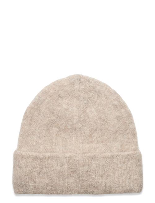 Se HOLZWEILER Erica Fluffy Beanie HOLZWEILER Cream ved Booztlet