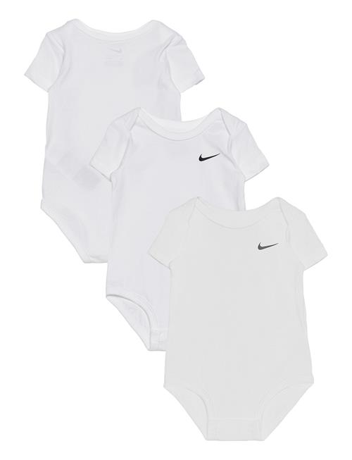 Se Nike Nike Swoosh Bodysuits 3-Pack Nike White ved Booztlet