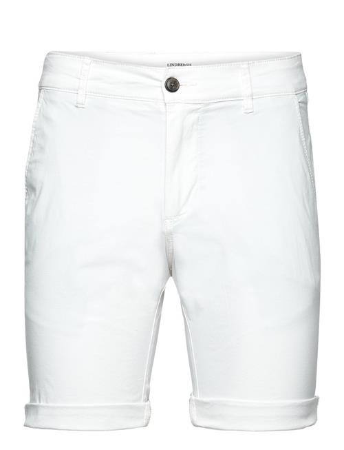 Se Lindbergh Superflex Chino Shorts Lindbergh White ved Booztlet