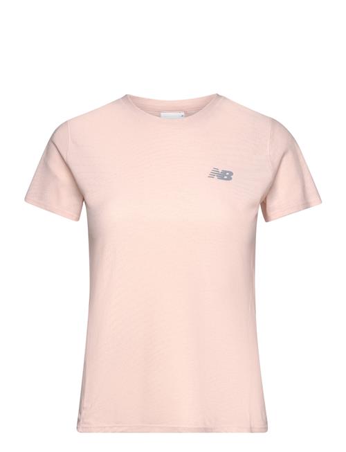 Se New Balance Jacquard Slim T-Shirt New Balance Pink ved Booztlet