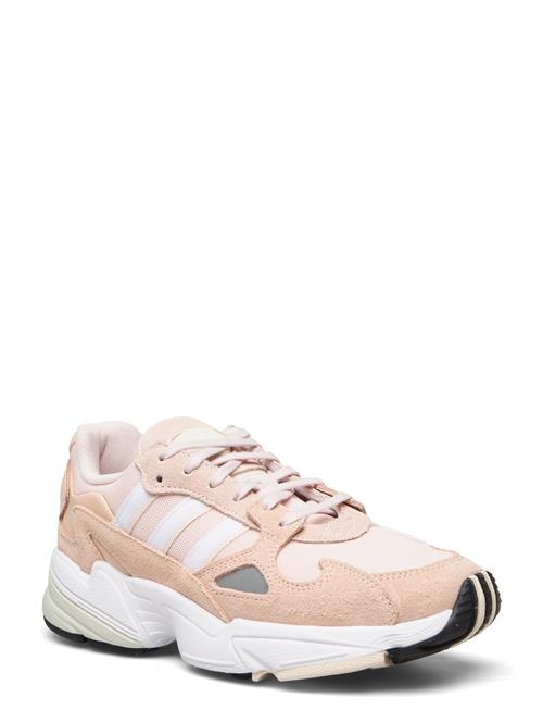 Se adidas Originals Falcon Shoes Adidas Originals Beige ved Booztlet