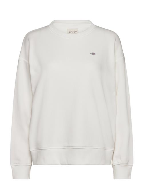 Se GANT Rel Shield C-Neck Sweat GANT White ved Booztlet