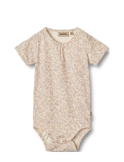 Se Wheat Body S/S Linette Wheat Pink ved Booztlet