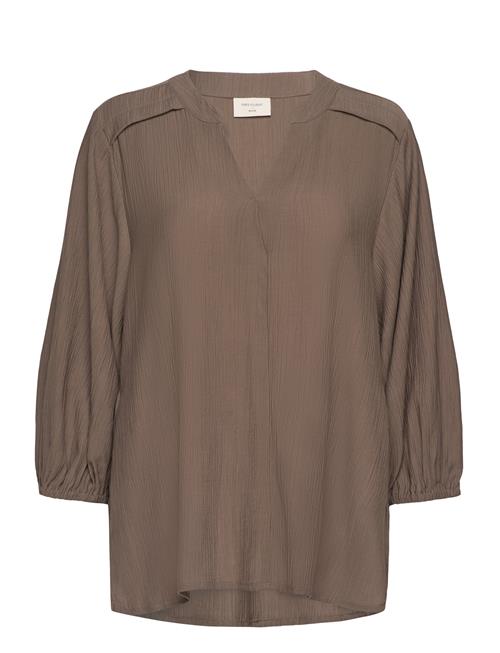 Se FREE/QUENT Fqlaguna-Blouse FREE/QUENT Brown ved Booztlet