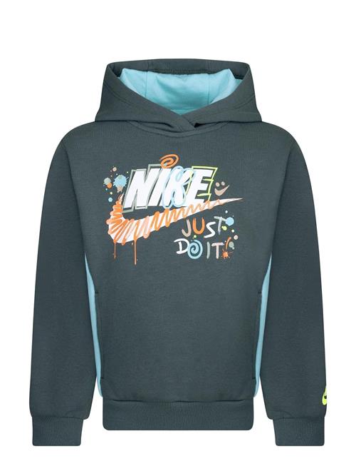 Se Nike Nike Sportswear Express Yourself Pullover Hoodie Nike Green ved Booztlet