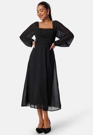 Se BUBBLEROOM Square Neck L/S Midi Georgette Dress Black 34 ved Bubbleroom