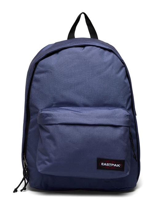 Se Eastpak Out Of Office Eastpak Blue ved Booztlet