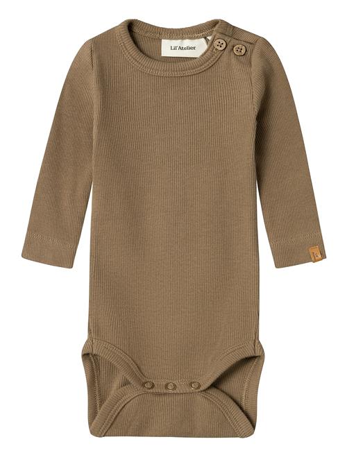 Se Lil'Atelier Nbmhalli Ls Slim Body Lil Lil'Atelier Brown ved Booztlet