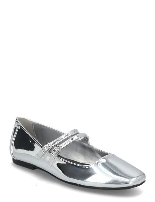 Se Alisah Sandal Steve Madden Silver ved Booztlet