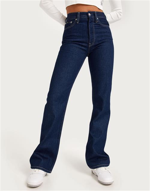 Se Calvin Klein Jeans - Blå - Authentic Bootcut ved Nelly