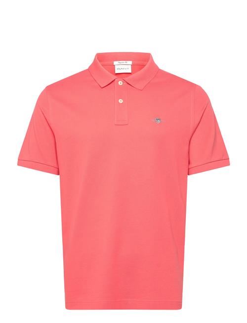 Se GANT Reg Shield Ss Pique Polo GANT Pink ved Booztlet