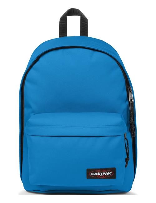 Se Eastpak Out Of Office Eastpak Blue ved Booztlet