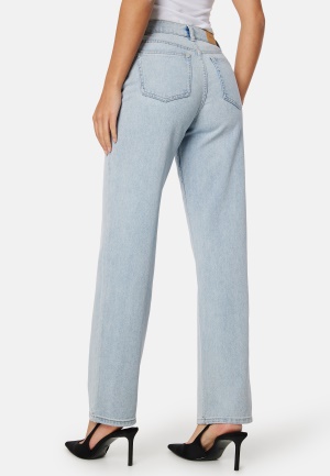 Se BUBBLEROOM Wide Straight Jeans  Light denim 38 ved Bubbleroom