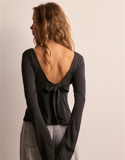 Nelly - Sort - Tie Back LS Top