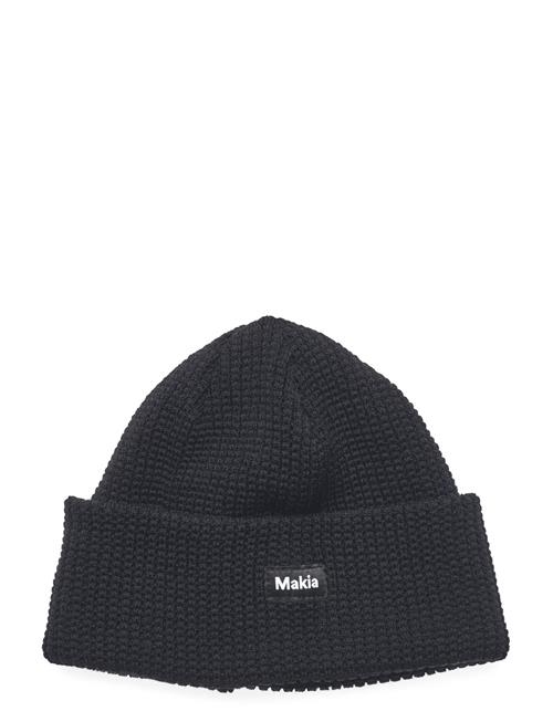 Se Makia Enso Beanie Makia Black ved Booztlet