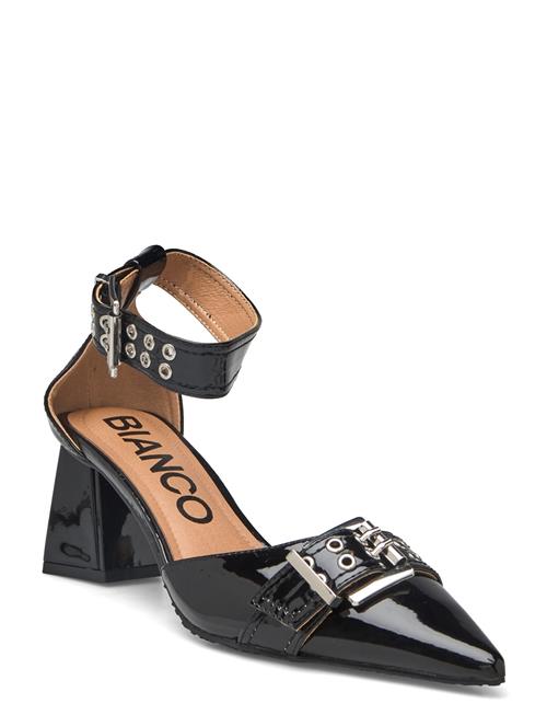 Se Bianco Biamaralyn Buckle D'orsay Pump Faux Leather Bianco Black ved Booztlet