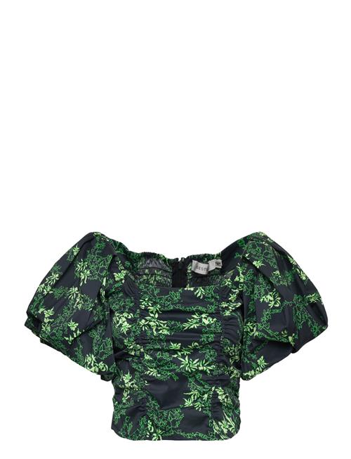 Se Gestuz Omaiagz P Off Shoulder Top Gestuz Green ved Booztlet