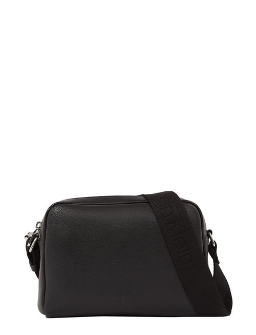 Se Calvin Klein Ultralight Camera Bag21 Pu Calvin Klein Black ved Booztlet