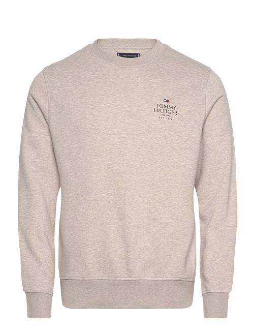 Se Tommy Hilfiger Hilfiger Stack Sweatshirt Tommy Hilfiger Beige ved Booztlet