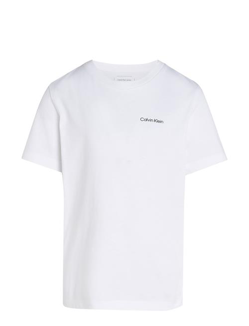 Se Calvin Klein Chest Inst.logo Ss T-Shirt Calvin Klein White ved Booztlet