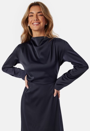 Se Bubbleroom Occasion Satin High-Collar Midi Dress Navy L ved Bubbleroom