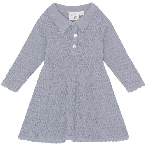 Se Flöss Nora Kjole Misty Blue | Blå | 80 cm ved Babyshop