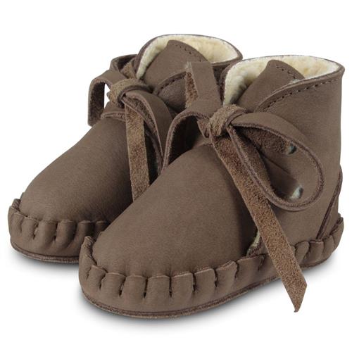 Se Donsje Amsterdam Pina Classic Tøffeler Hazelnut | Brun | 12-18 months ved Babyshop