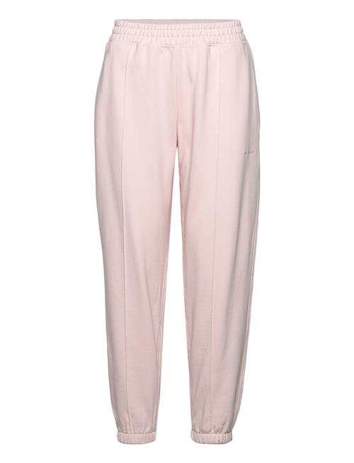 Se New Balance Athletics Nature State French Terry Sweatpant New Balance Pink ved Booztlet