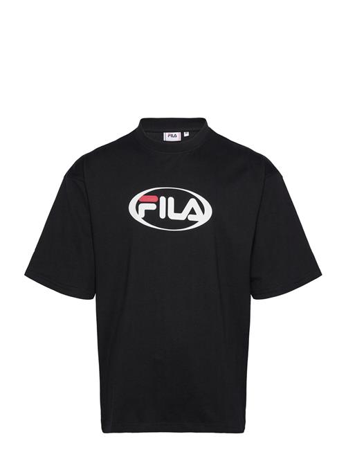 Se FILA Lemoore Over D Logo Tee FILA Black ved Booztlet