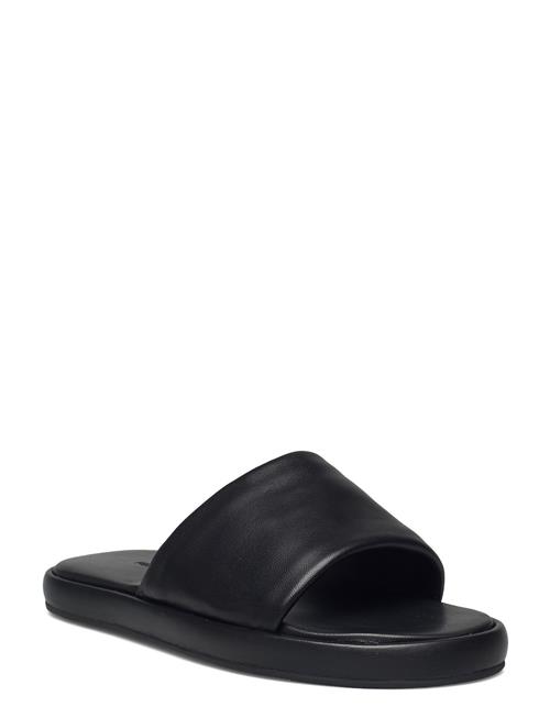 Se Filippa K Marin Slides Filippa K Black ved Booztlet