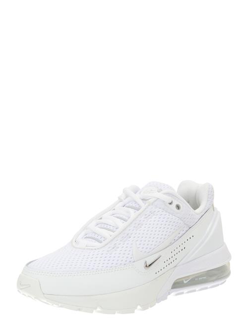 Se Nike Sportswear Sneaker low 'AIR MAX PULSE'  sølv / hvid ved About You