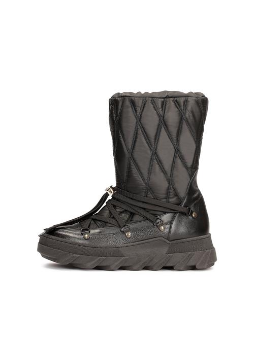 Se Kazar Snowboots  sort ved About You