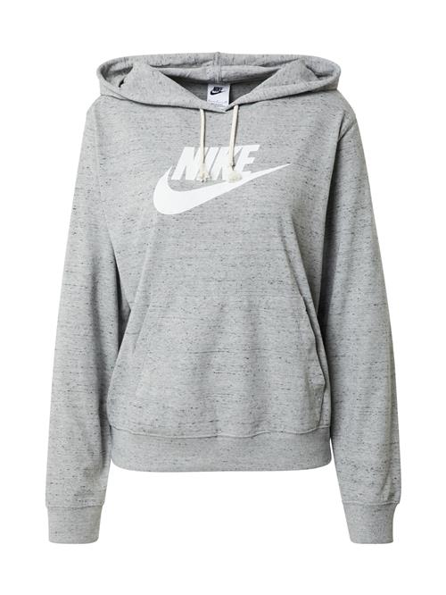 Se Nike Sportswear Sweatshirt  grå-meleret / hvid ved About You