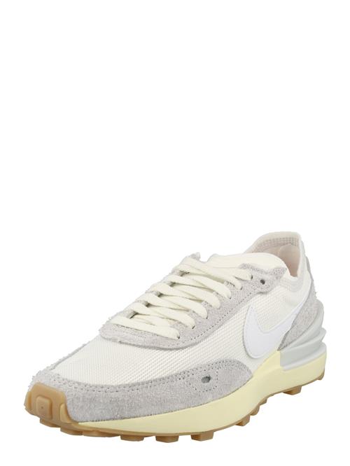 Se Nike Sportswear Sneaker low 'WAFFLE ONE VNTG'  beige / lysegrå / hvid ved About You