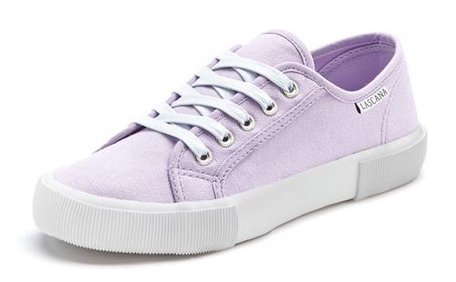 Se LASCANA Sneaker low  lyselilla ved About You