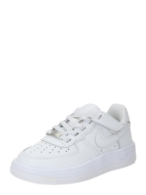 Se Nike Sportswear Sneakers 'Force 1 EasyOn'  hvid ved About You