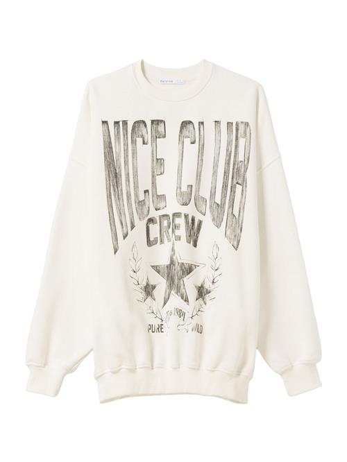 Se Bershka Sweatshirt  sort / naturhvid ved About You