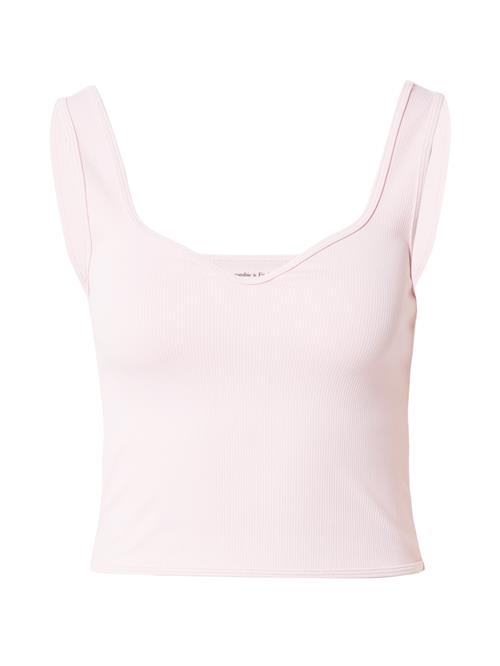 Se Abercrombie & Fitch Overdel  pastelpink ved About You