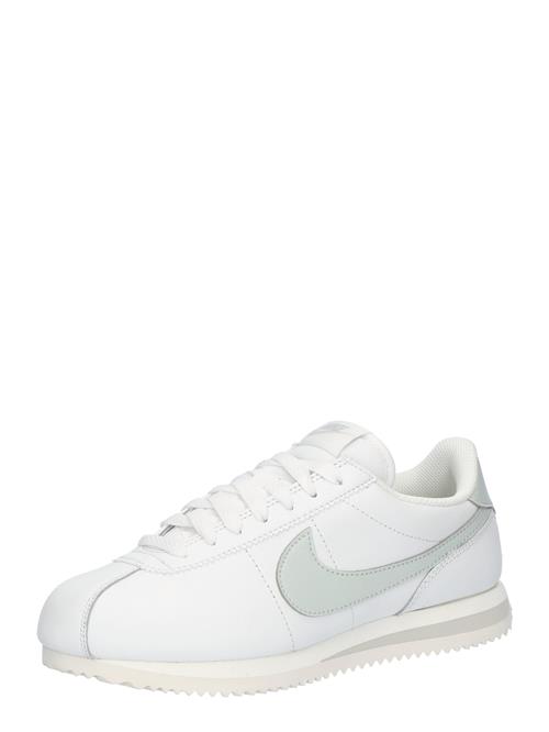 Se Nike Sportswear Sneaker low 'Cortez'  mint / hvid ved About You