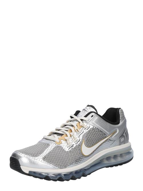 Se Nike Sportswear Sneaker low 'AIR MAX 2013'  guld / sølv / hvid ved About You