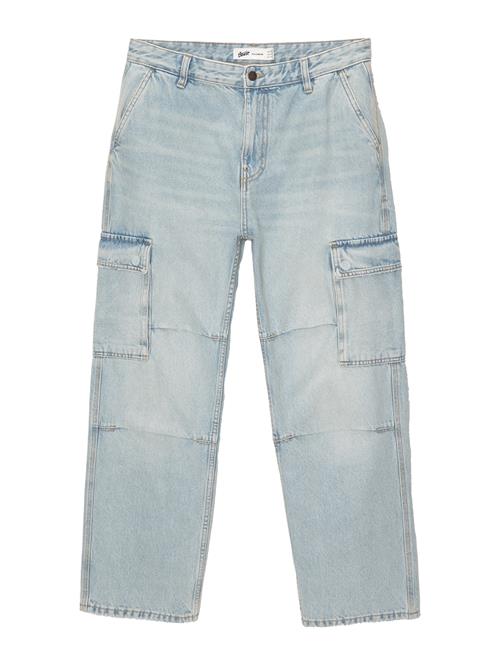 Se Pull&Bear Cargojeans  lyseblå ved About You