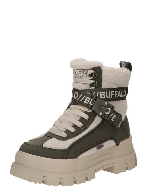 Se BUFFALO Boots 'ASPHA COM1'  khaki / offwhite ved About You