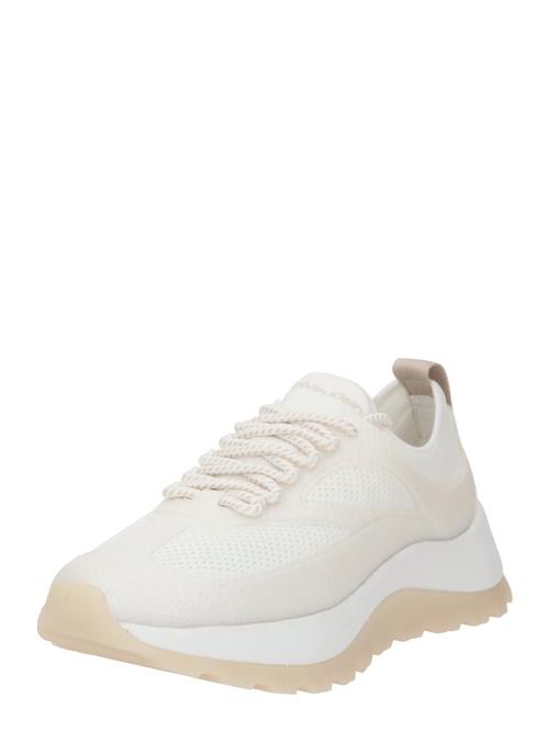 Se Calvin Klein Sneaker low 'RUNNER'  mørkebeige / hvid / perlehvid ved About You