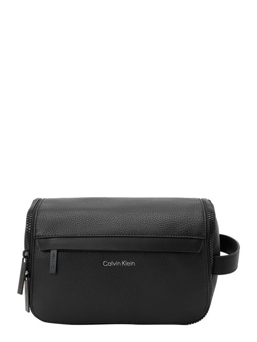 Se Calvin Klein Washbag 'MUST'  sort ved About You