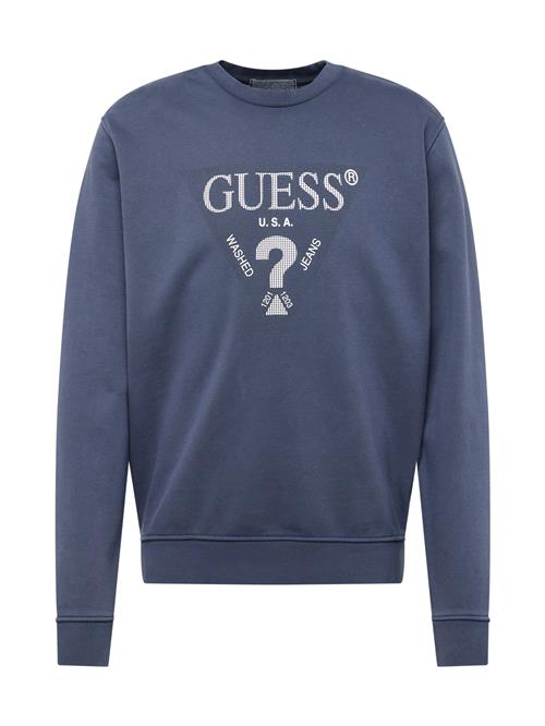 Se GUESS Sweatshirt  marin / hvid ved About You